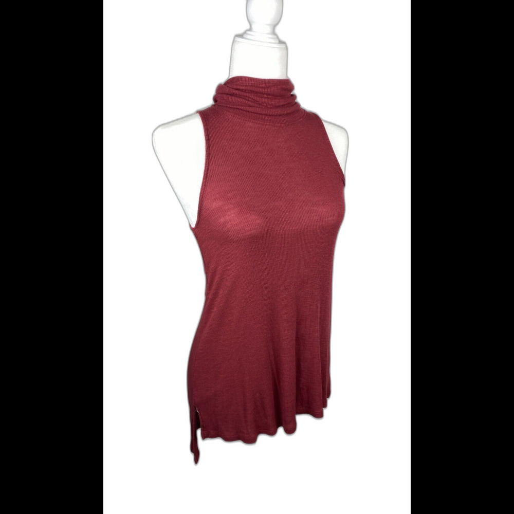 Sun & Shadow Womens XS Sleeveless Halter Turtleneck Ribbed Tunic Hi Low Top Red